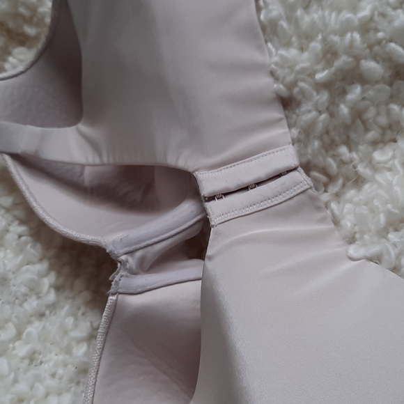 Vanity Fair Beauty Back Full Coverage Nude (pink) 36DD bra - Picture 5 of 7